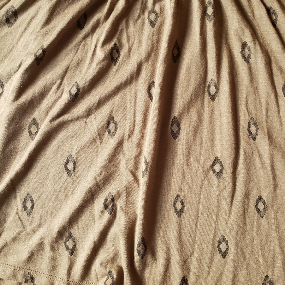 Old navy skirt - Picture 2 of 3